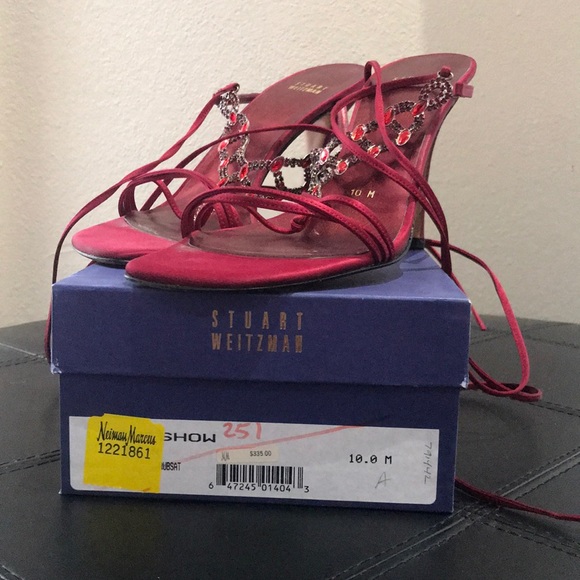 Stuart Weitzman - Picture 5 of 8